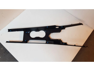 Другая центральная деталь консоли (туннеля)