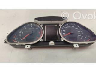 Přístrojová deska  Audi A6 S6 C6 4F 2006 4F0920982T, 4F0910930G  