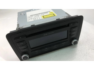 Радио/ проигрыватель CD/DVD / навигация