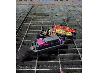   Pojistková skříňka    Audi Q7 4L 2007