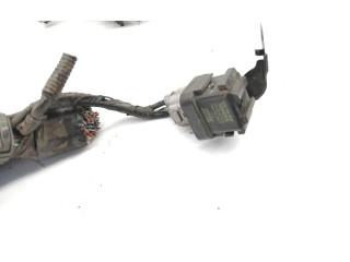 Pojistková skříňka Toyota Avensis T270 2015