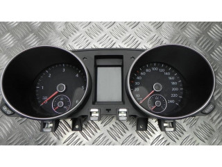 Панель приборов 5K0920873A, B884   Volkswagen Golf VI       