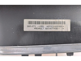 Подушка безопасности водителя 8200677496 Renault Clio III