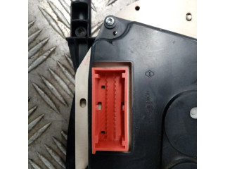 Přístrojová deska Renault Trafic I P8200390132B, 281177072