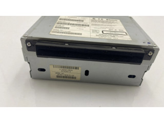 Радио/ проигрыватель CD/DVD / навигация