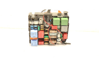 Pojistková skříňka Peugeot 301 2016