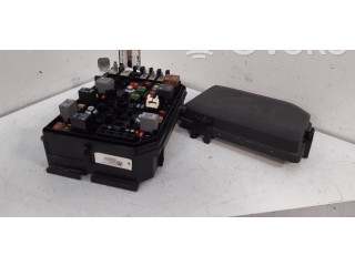 Блок предохранителей 39040858 Vauxhall Astra K