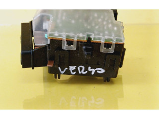 Ручка стеклоочистителей 173647   Toyota Corolla Verso E121