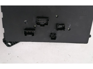 Блок предохранителей A9065450401 Mercedes-Benz 309