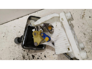 Механизм переключения передач (кулиса) (в салоне)