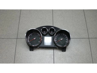 Панель приборов 13349547 Opel Meriva B