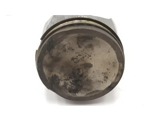  Поршень с шатуном  120106320R  Dacia Sandero для бензинового двигателя 0.9