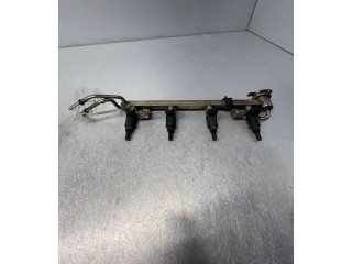 Топливная рампа 037906031AA, 037906031AA   Audi A3 S3 8L  