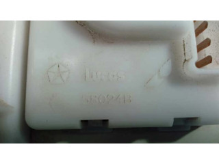 Блок управления климат-контролем 55037533AE, E3-B6-22-1   Jeep Cherokee III KJ