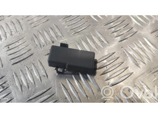 Pojistková skříňka Крышка ящика предохранителей 586509 BMW 2 F22 F23 2016