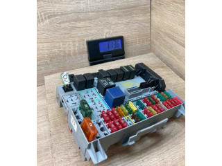 Pojistková skříňka 90504534 Opel Vectra B 1996