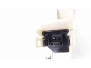 Передний двигатель механизма для подъема окон