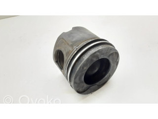 Píst 8487E BMW 3 E90 E91 pro naftový motor 2.0