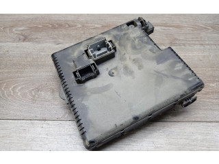 Блок предохранителей 28017881, 30728512 Volvo S60