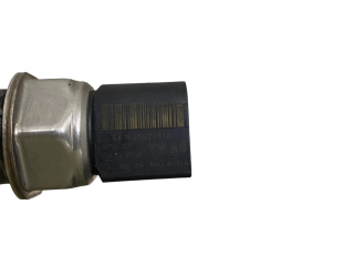 Топливная рампа 04L130089F Skoda Octavia Mk3 (5E) для двигателя DDYA