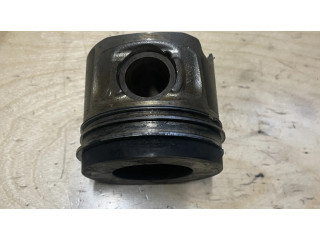 Píst 11257803033, 7803033 BMW 1 F20 F21 pro naftový motor 2.0