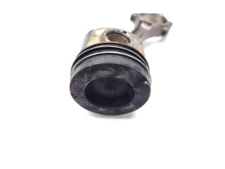 Поршень с шатуном CLHA CLHA Skoda Octavia Mk3 (5E)