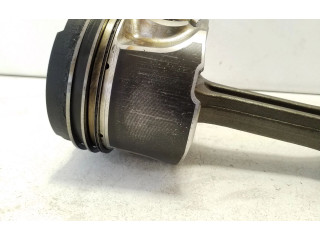 Поршень с шатуном 4n14 M174 Mitsubishi Outlander