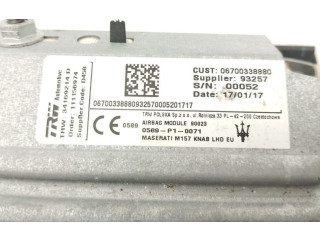 Подушка безопасности для колен 670033888, V640 Maserati Ghibli