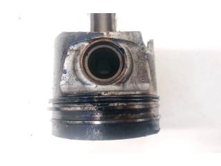  Поршень с шатуном    Volkswagen PASSAT B6  