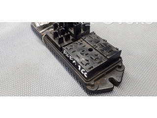 Блок предохранителей  PA6-GF-M40   Alfa Romeo 166    