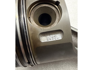  Поршень с шатуном  8857  Jeep Grand Cherokee (WJ)  