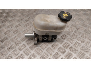 Расширительный бачок тормозной жидкости