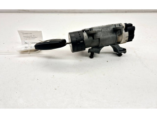 Блок предохранителей  30657507D, 436515590500   Volvo V70    