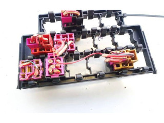 Блок предохранителей  6q0972595a   Volkswagen Polo    