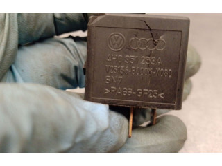 Блок предохранителей 4H0951253A Audi Q3 8U