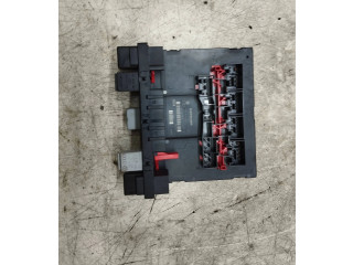 Блок предохранителей 3C0937049E, 28022870 Skoda Octavia Mk2 (1Z)