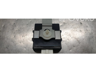 Блок управления редуктора коробки передач (раздатки) PE1B189R0M, 506184531 Mazda CX-3