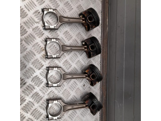 Píst Alfa Romeo Stelvio pro benzínový motor 2.0