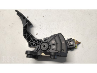 Педаль акселератора