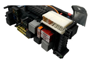 Pojistková skříňka 2049005201, 2045459032 Mercedes-Benz C W204 2010