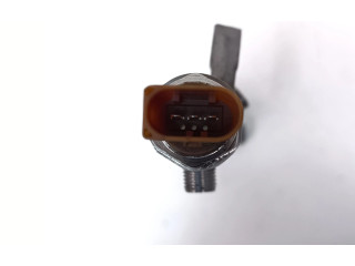 Vstřikovací lišta R03L125C, 057130764AB Volkswagen Tiguan CFF