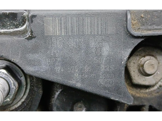 Генератор 03C903025F, 0124525200   Audi A1      