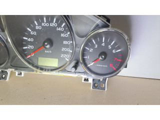 Панель приборов MM0038007, MM0038001 Mitsubishi Colt