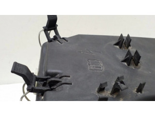 Pojistková skříňka A2075400024, A2045400082 Mercedes-Benz E C207 W207 2010