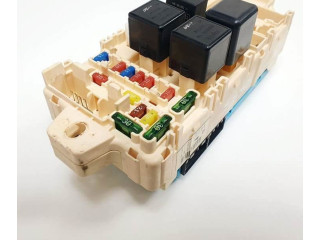 Блок предохранителей MR445951B Mitsubishi Montero