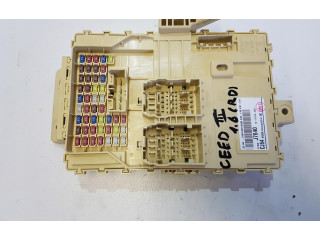 Блок предохранителей  91950-J7640   KIA Ceed    