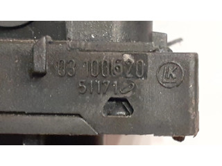 Кнопка крюка в багажнике