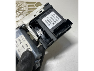 Передний двигатель механизма для подъема окон Volkswagen Jetta V 2005 - 2010 года 1K0959793G, F005S00202