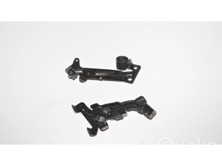 Другая деталь отсека двигателя