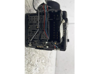 Ручка стеклоочистителей 8201168013   Renault Clio IV